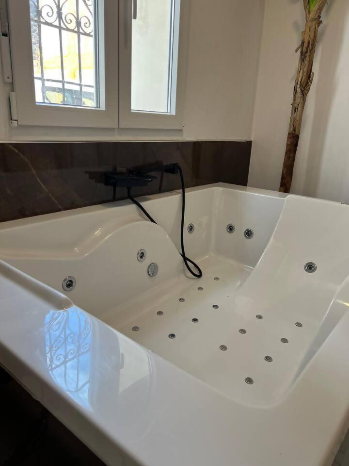 Urban Premium Jacuzzi Estudio Centrico Аликанте Екстериор снимка
